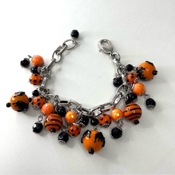 Silver Tone Art Glass Lampwork Beaded Chunky Halloween Bat Orange Black Bracelet - Picture 4 of 6